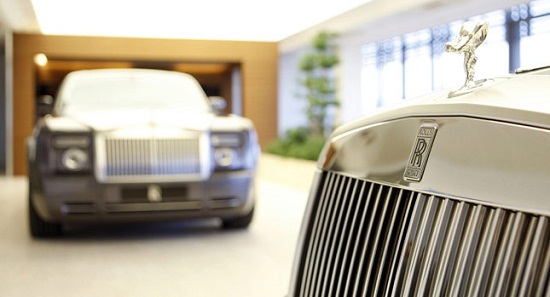 Rolls-Royce phác thảo mẫu SUV mới, xem xét sản xuất xe điện